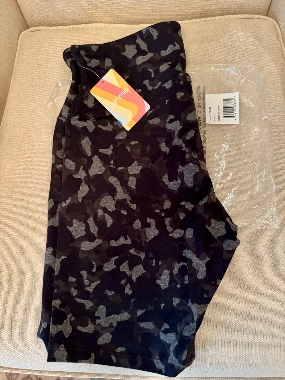 Yummie by Heather Thomson Black & Gray Camo Bike Shorts